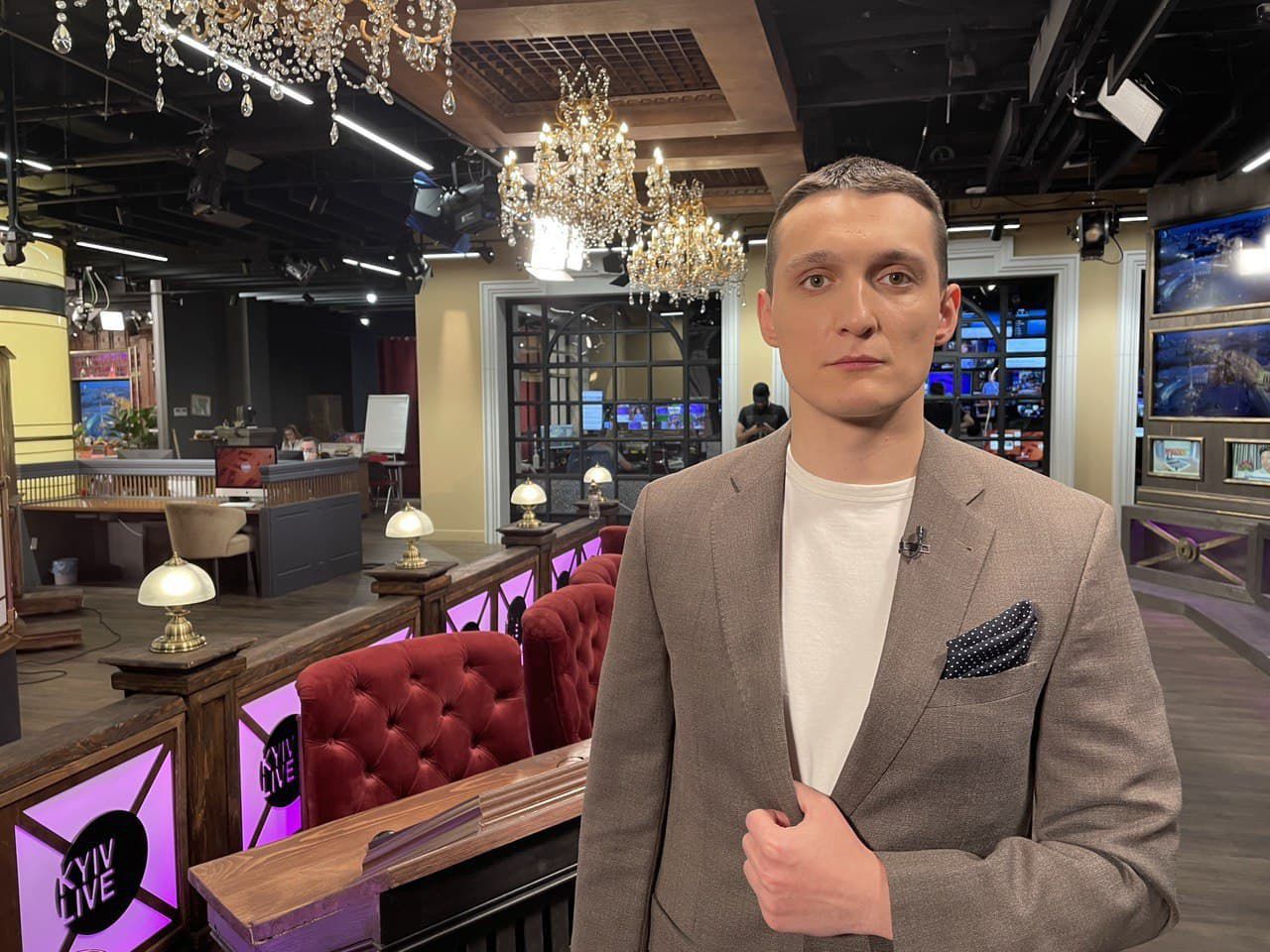 Українські ТВ-зірки поділилися секретами сімейного щастя: дітей - бабусі і пляшка просекко